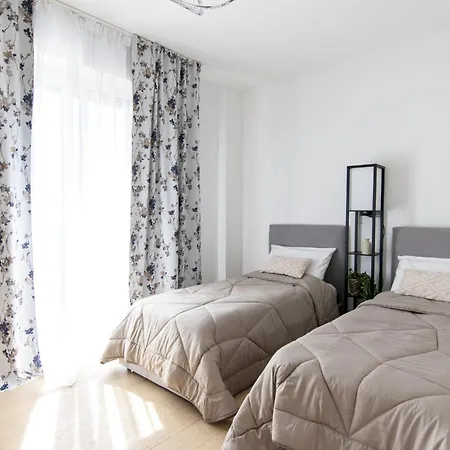 We - Larga32 House Appartamento Bologna