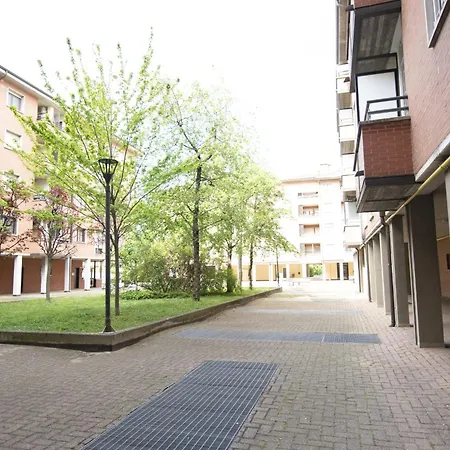 We - Larga32 House Bologna